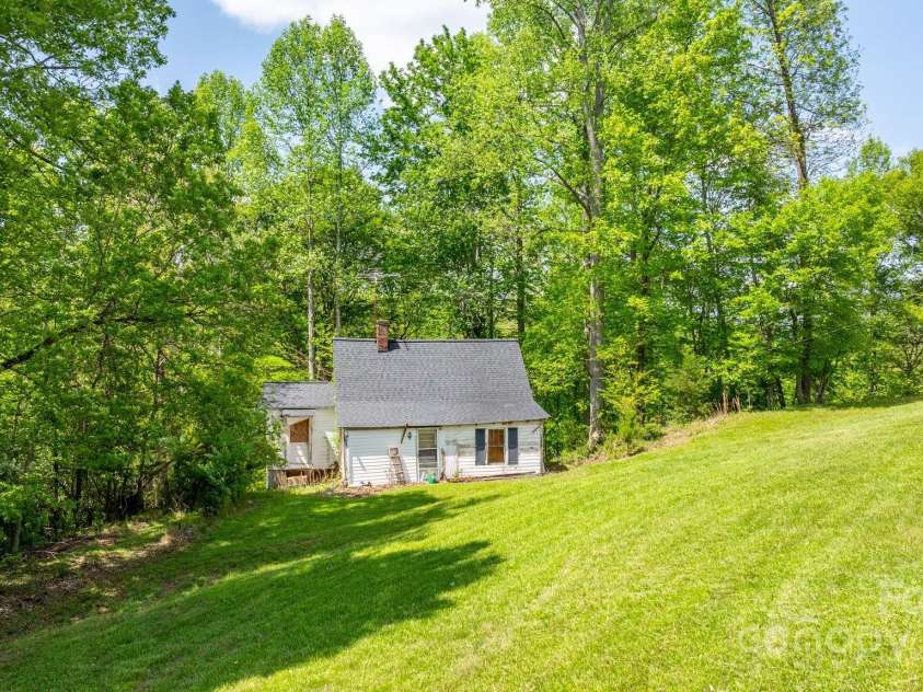 251 Rousseau Farm Road, Wilkesboro, NC 28697.  MLS# CAR4224506, YatesRealty ID 10406. 