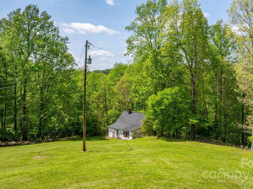 251 Rousseau Farm Road, Wilkesboro, NC 28697.  MLS# CAR4224506, YatesRealty ID 10406. 