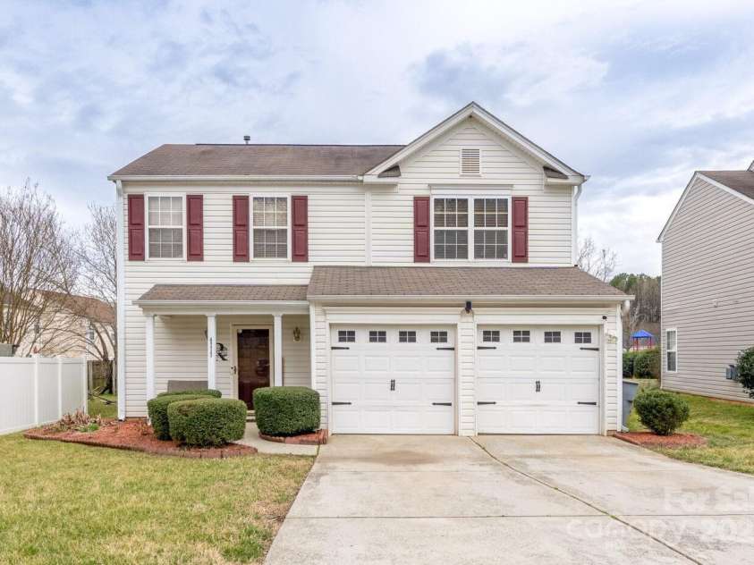 4213 Devonbridge Lane, Charlotte, NC 28269.  MLS# CAR4232122, YatesRealty ID 10407. 