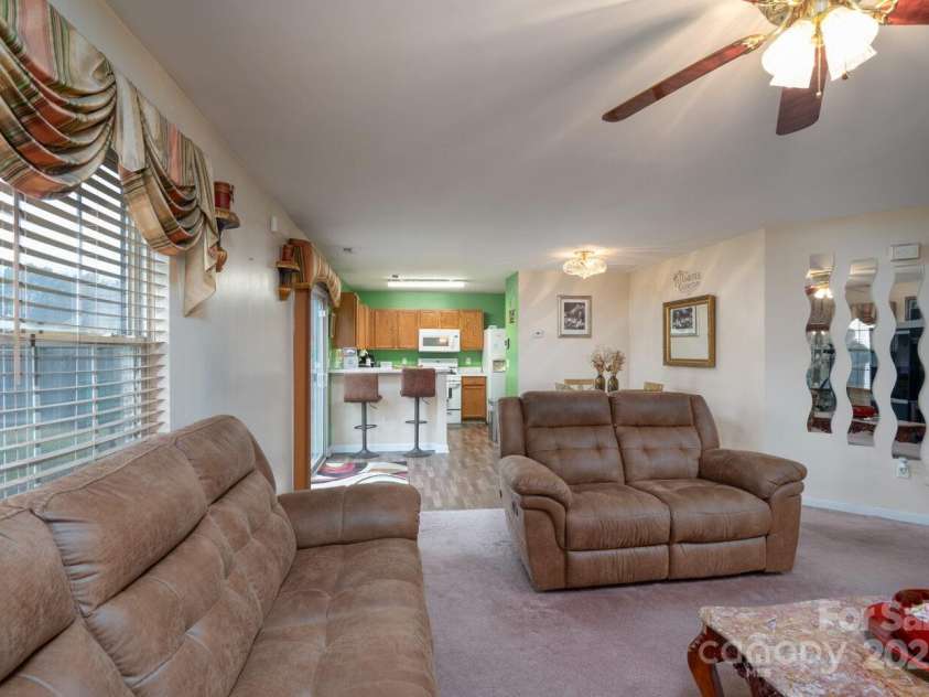 4213 Devonbridge Lane, Charlotte, NC 28269.  MLS# CAR4232122, YatesRealty ID 10407. 