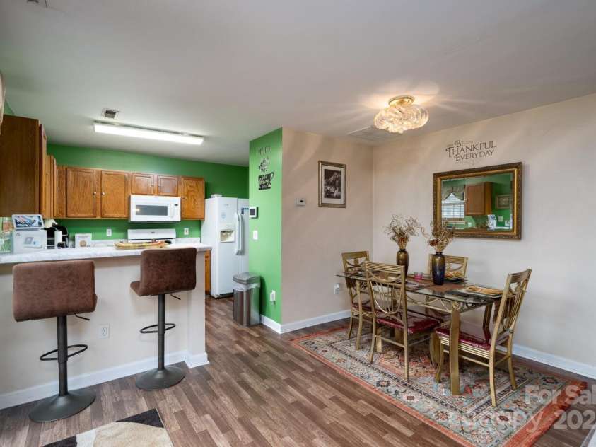 4213 Devonbridge Lane, Charlotte, NC 28269.  MLS# CAR4232122, YatesRealty ID 10407. 