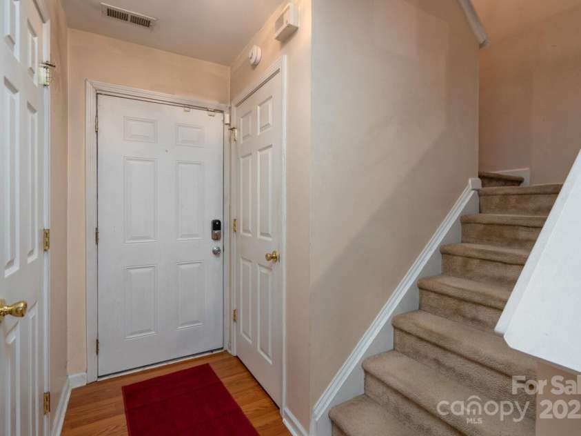4213 Devonbridge Lane, Charlotte, NC 28269.  MLS# CAR4232122, YatesRealty ID 10407. 
