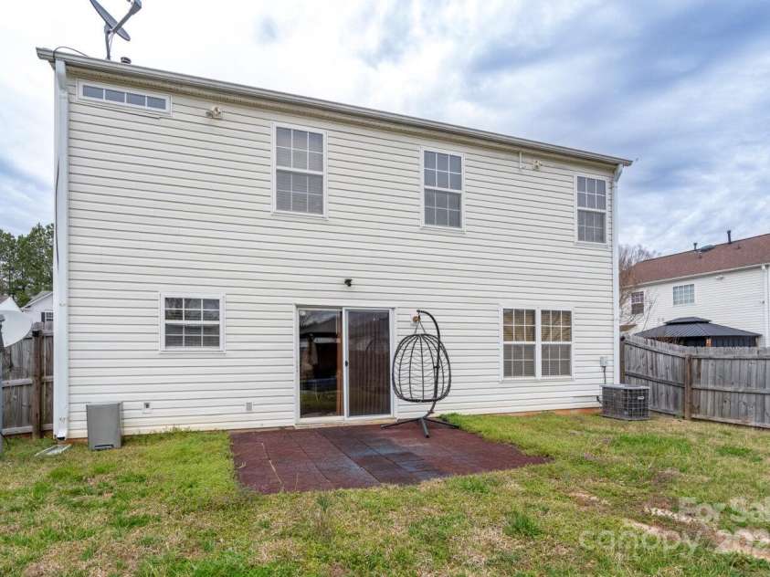 4213 Devonbridge Lane, Charlotte, NC 28269.  MLS# CAR4232122, YatesRealty ID 10407. 