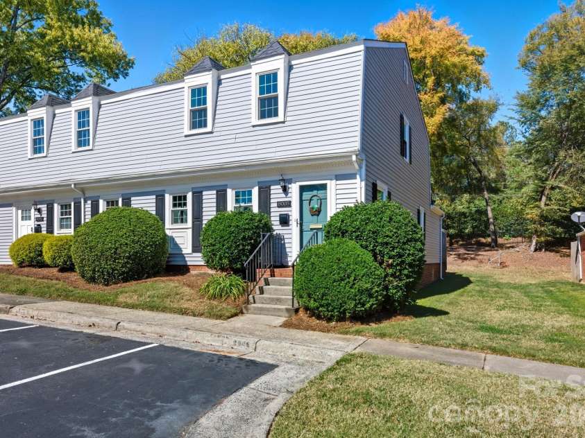 8005 Regent Park Lane, Charlotte, NC 28210.  MLS# CAR4363191, YatesRealty ID 10407. 