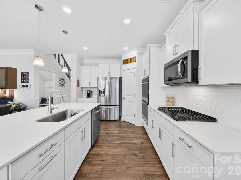 113 Saidin Lane, Troutman, NC 28166.  MLS# CAR4363898, YatesRealty ID 10408. Large, single bowl sink is functional and beautiful. 