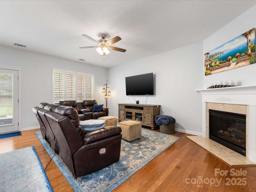 14923 Colonial Park Drive, Huntersville, NC 28078.  MLS# CAR4240604, YatesRealty ID 10408. 