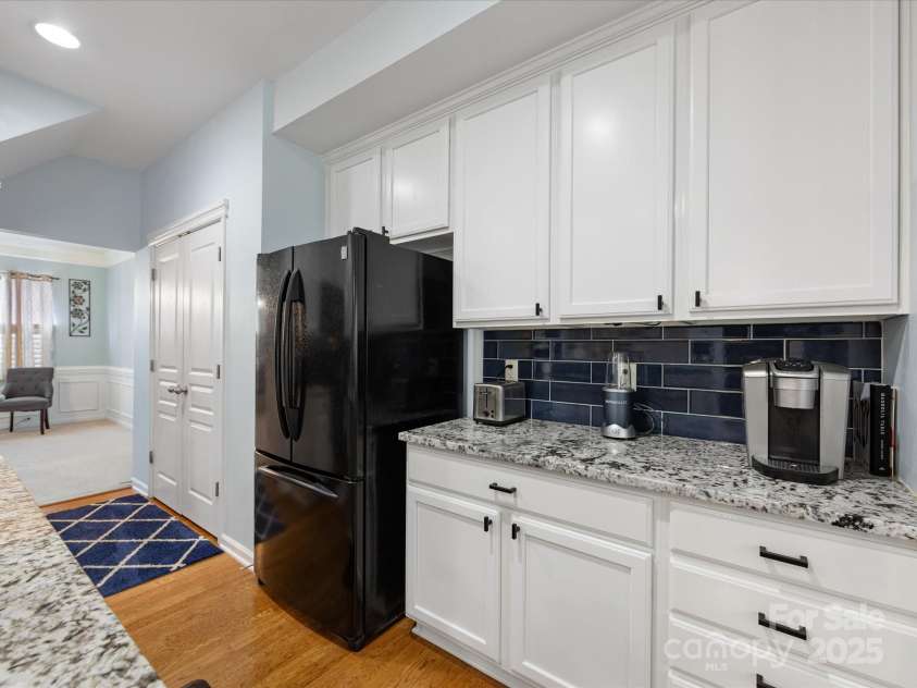 14923 Colonial Park Drive, Huntersville, NC 28078.  MLS# CAR4240604, YatesRealty ID 10408. 