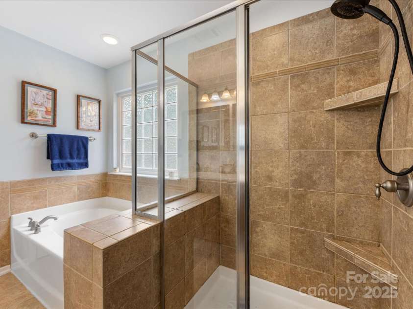 14923 Colonial Park Drive, Huntersville, NC 28078.  MLS# CAR4240604, YatesRealty ID 10408. 
