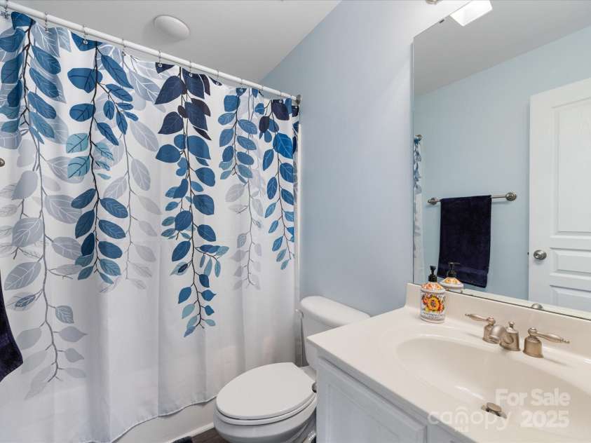 14923 Colonial Park Drive, Huntersville, NC 28078.  MLS# CAR4240604, YatesRealty ID 10408. 