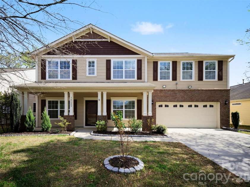 14609 Glenduff Place, Charlotte, NC 28278.  MLS# CAR4365164, YatesRealty ID 10409. 