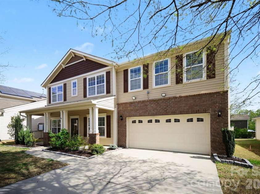 14609 Glenduff Place, Charlotte, NC 28278.  MLS# CAR4365164, YatesRealty ID 10409. 