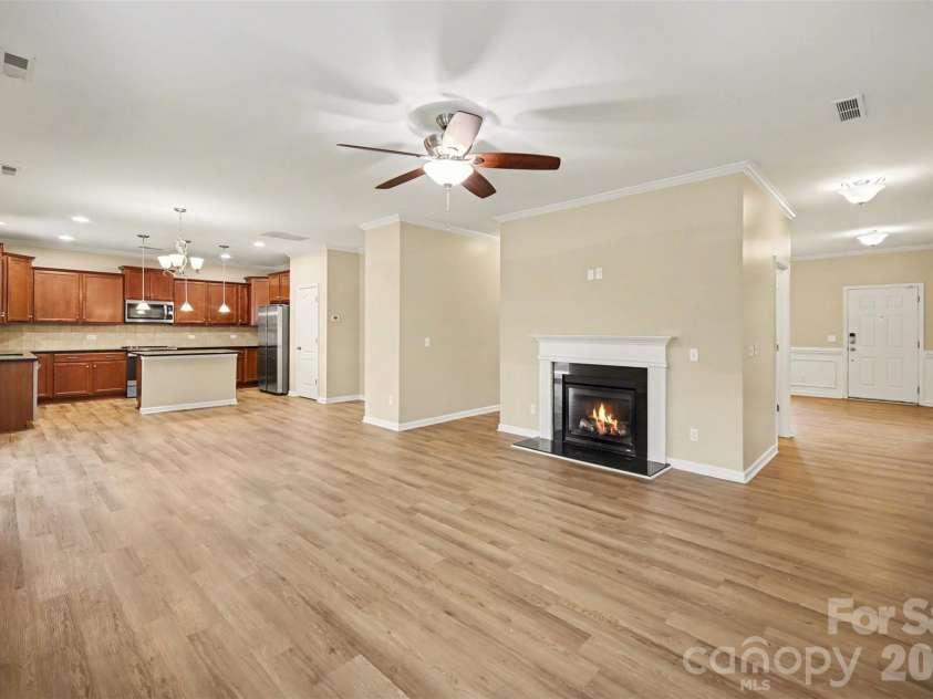 14609 Glenduff Place, Charlotte, NC 28278.  MLS# CAR4365164, YatesRealty ID 10409. 
