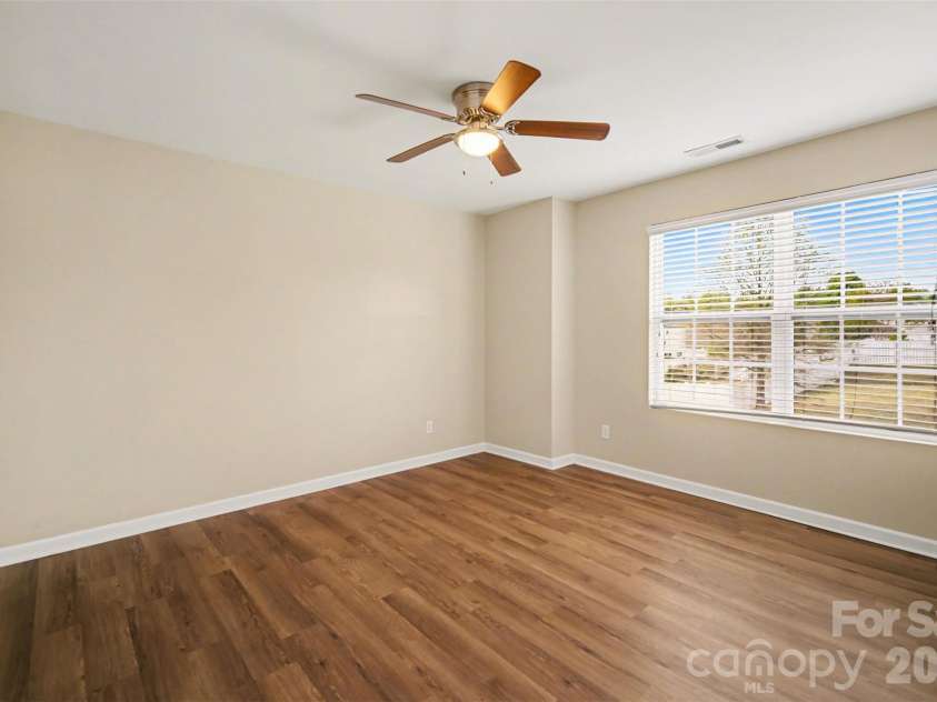 14609 Glenduff Place, Charlotte, NC 28278.  MLS# CAR4365164, YatesRealty ID 10409. 