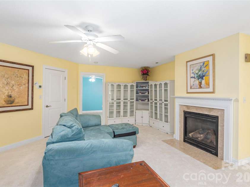 41 Little Fox Lane, Fletcher, NC 28732.  MLS# CAR4335108, YatesRealty ID 1041. 