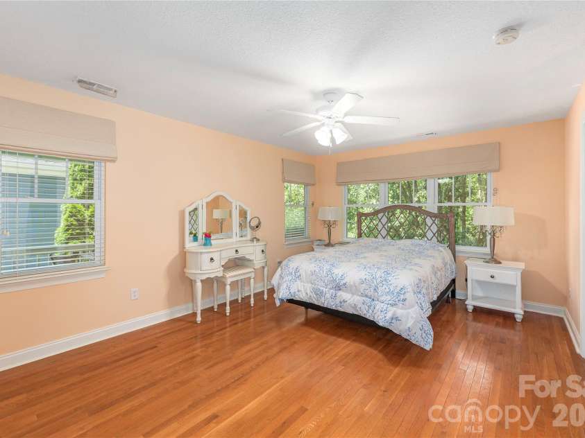 41 Little Fox Lane, Fletcher, NC 28732.  MLS# CAR4335108, YatesRealty ID 1041. 