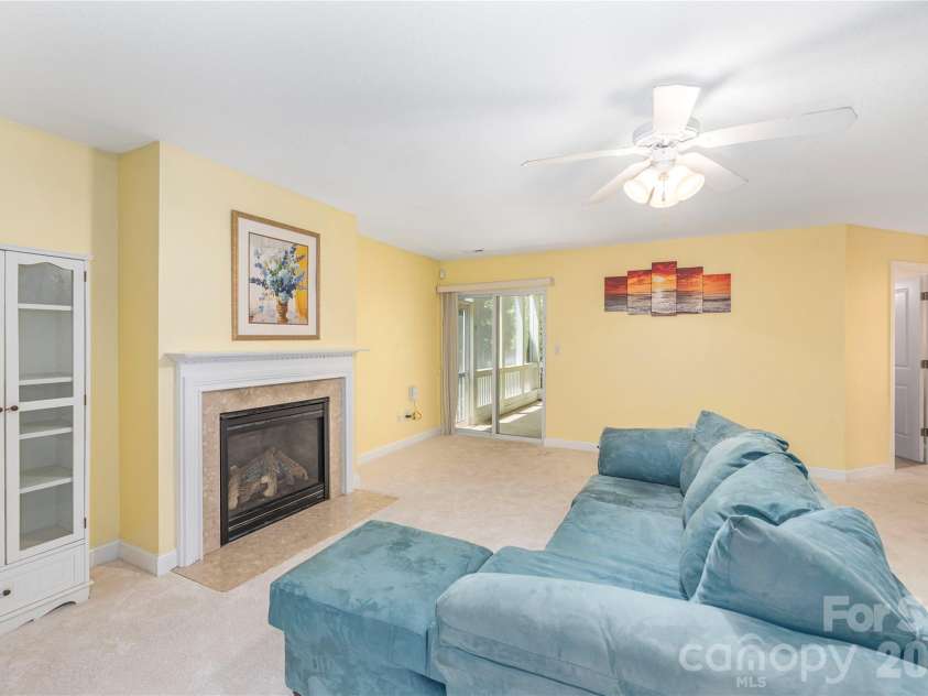 41 Little Fox Lane, Fletcher, NC 28732.  MLS# CAR4335108, YatesRealty ID 1041. 