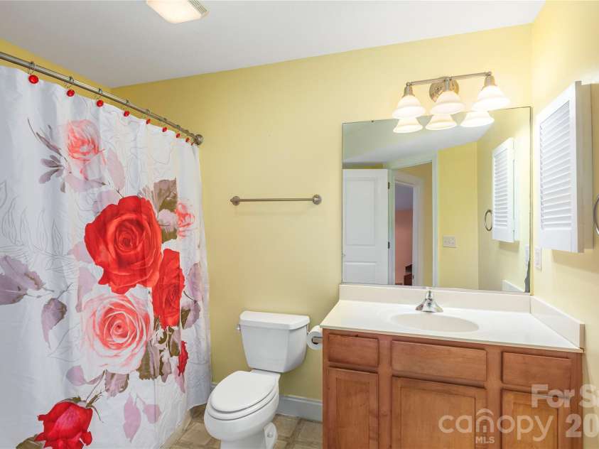 41 Little Fox Lane, Fletcher, NC 28732.  MLS# CAR4335108, YatesRealty ID 1041. 