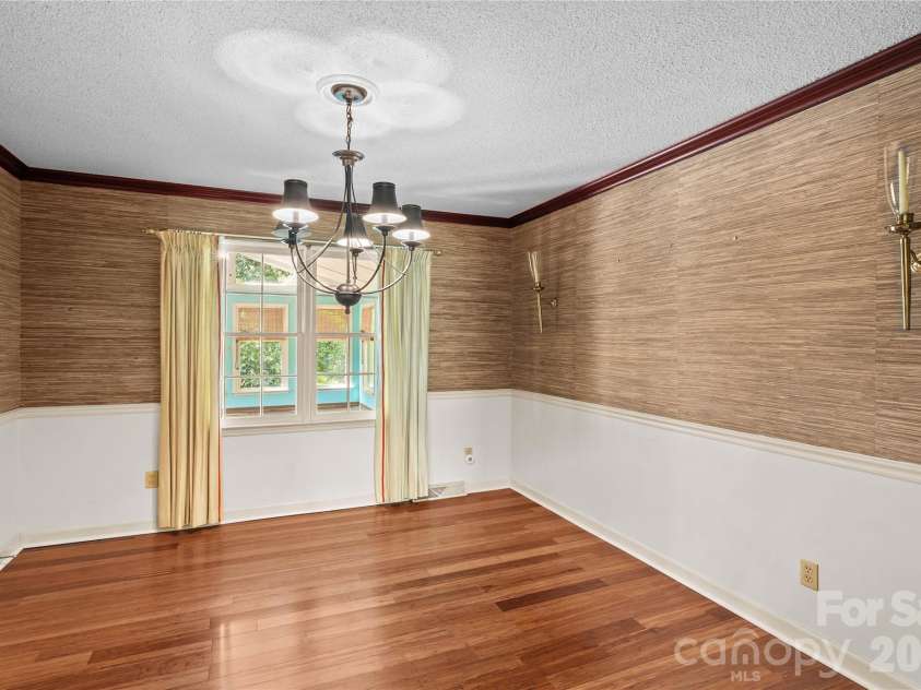 4325 Rosebriar Lane, Winston Salem, NC 27106.  MLS# CAR4367509, YatesRealty ID 10411. 