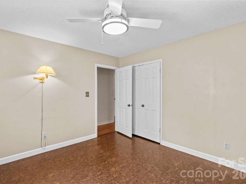 4325 Rosebriar Lane, Winston Salem, NC 27106.  MLS# CAR4367509, YatesRealty ID 10411. 