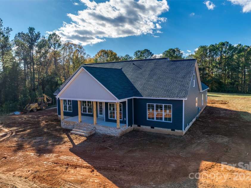 636 Edwards Road, Fort Lawn, SC 29714.  MLS# CAR4200564, YatesRealty ID 10411. 