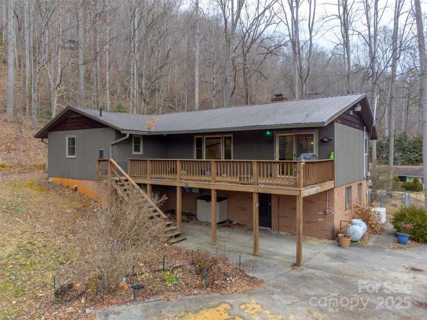 57 Morning Mist Lane, Sylva, NC 28779.  MLS# CAR4219367, YatesRealty ID 10412. 