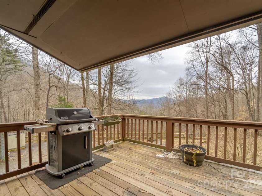 57 Morning Mist Lane, Sylva, NC 28779.  MLS# CAR4219367, YatesRealty ID 10412. 