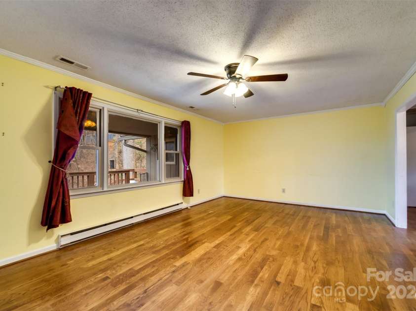 57 Morning Mist Lane, Sylva, NC 28779.  MLS# CAR4219367, YatesRealty ID 10412. 