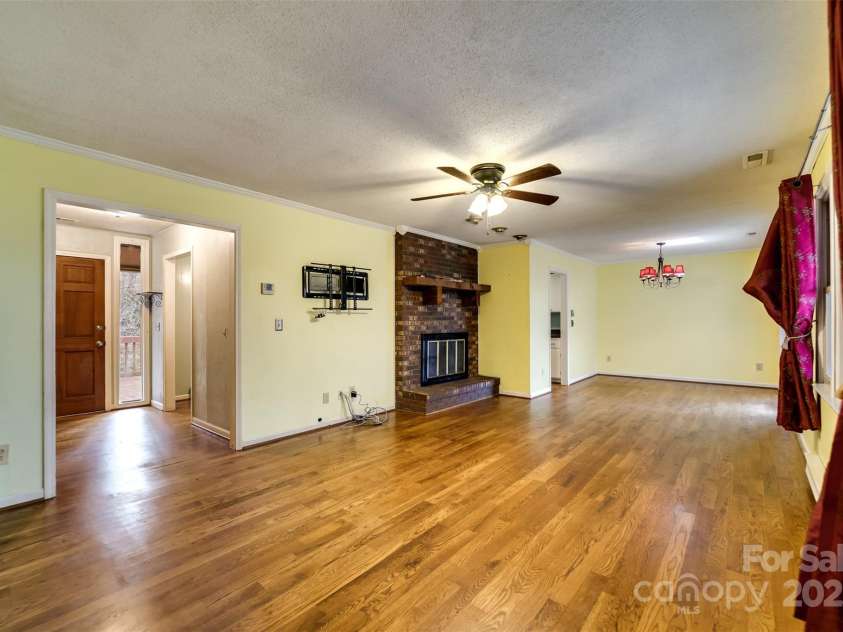 57 Morning Mist Lane, Sylva, NC 28779.  MLS# CAR4219367, YatesRealty ID 10412. 