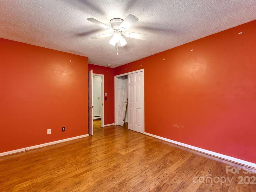 57 Morning Mist Lane, Sylva, NC 28779.  MLS# CAR4219367, YatesRealty ID 10412. 