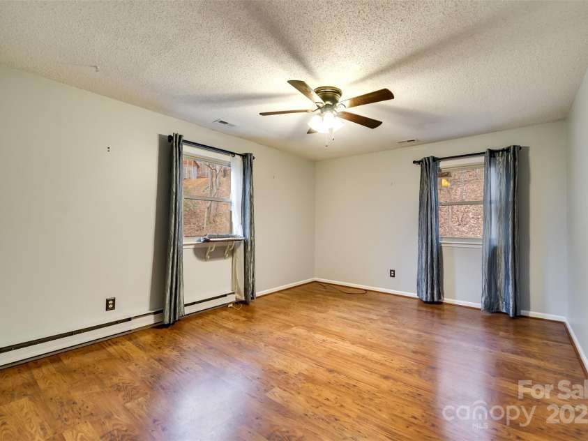 57 Morning Mist Lane, Sylva, NC 28779.  MLS# CAR4219367, YatesRealty ID 10412. 