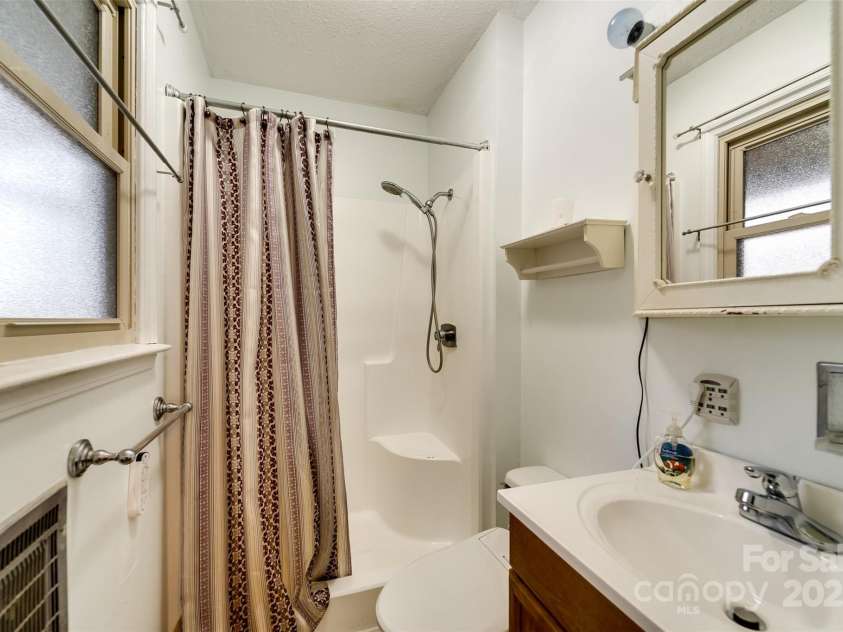 57 Morning Mist Lane, Sylva, NC 28779.  MLS# CAR4219367, YatesRealty ID 10412. 