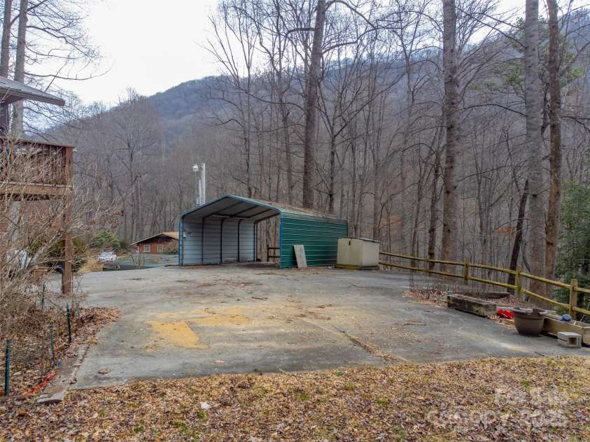 57 Morning Mist Lane, Sylva, NC 28779.  MLS# CAR4219367, YatesRealty ID 10412. 