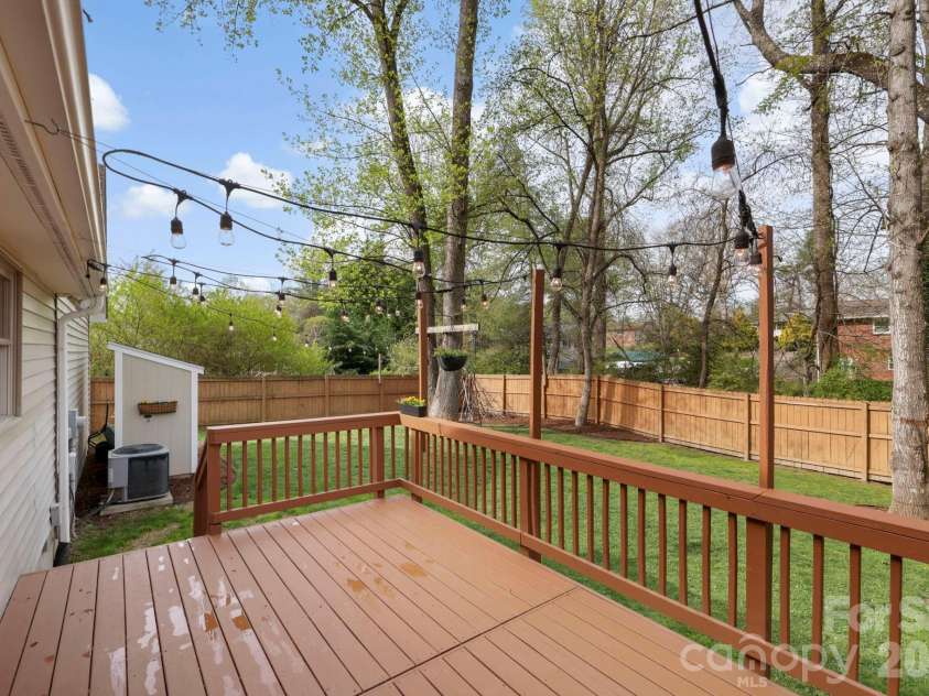 147 Higgins Road, Fletcher, NC 28732.  MLS# CAR4365204, YatesRealty ID 10413. 