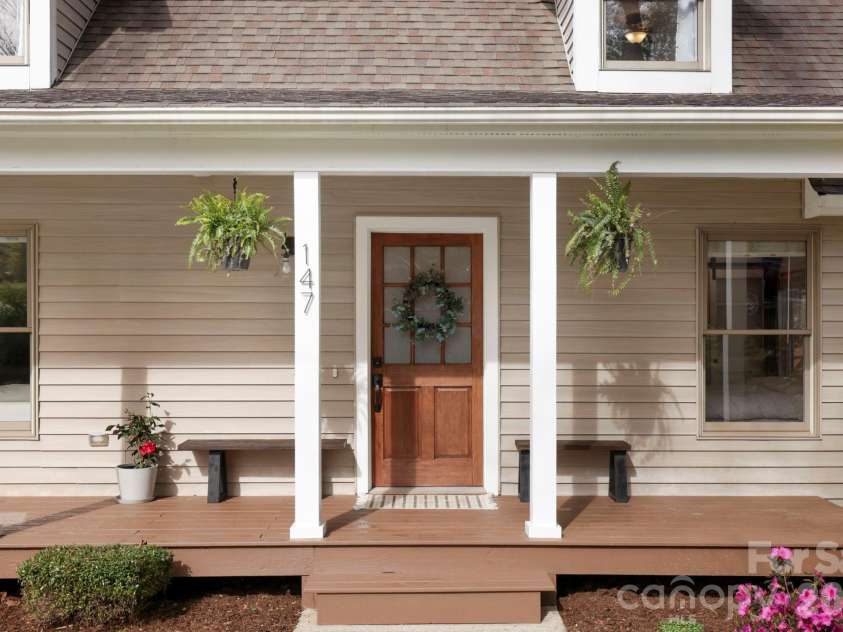 147 Higgins Road, Fletcher, NC 28732.  MLS# CAR4365204, YatesRealty ID 10413. 