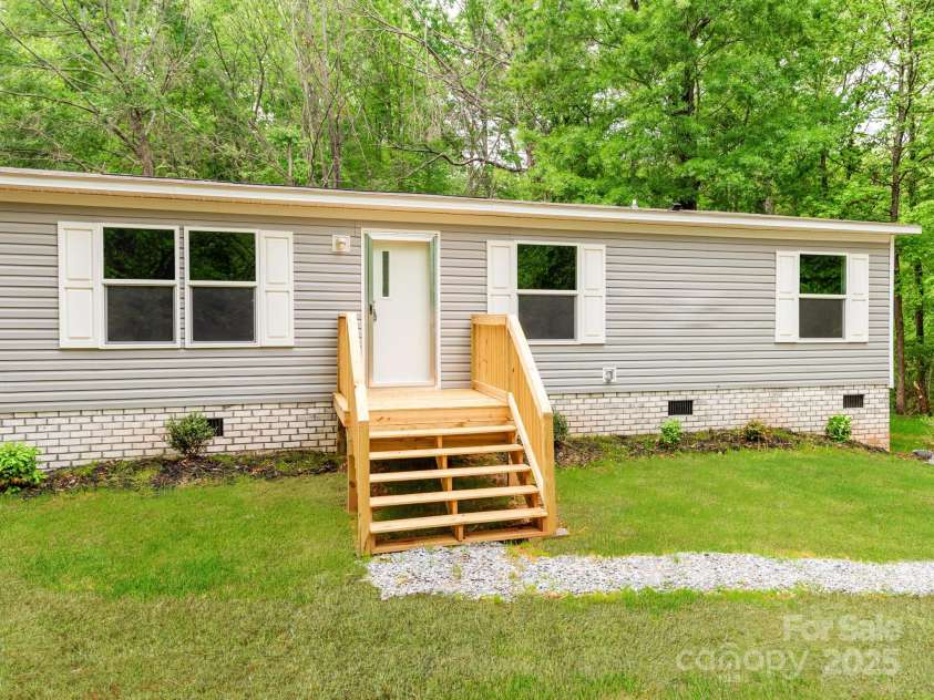 850 Deep Hollow Court, Clover, SC 29710.  MLS# CAR4249013, YatesRealty ID 10413. 0% Downpayment for qualified candidates!