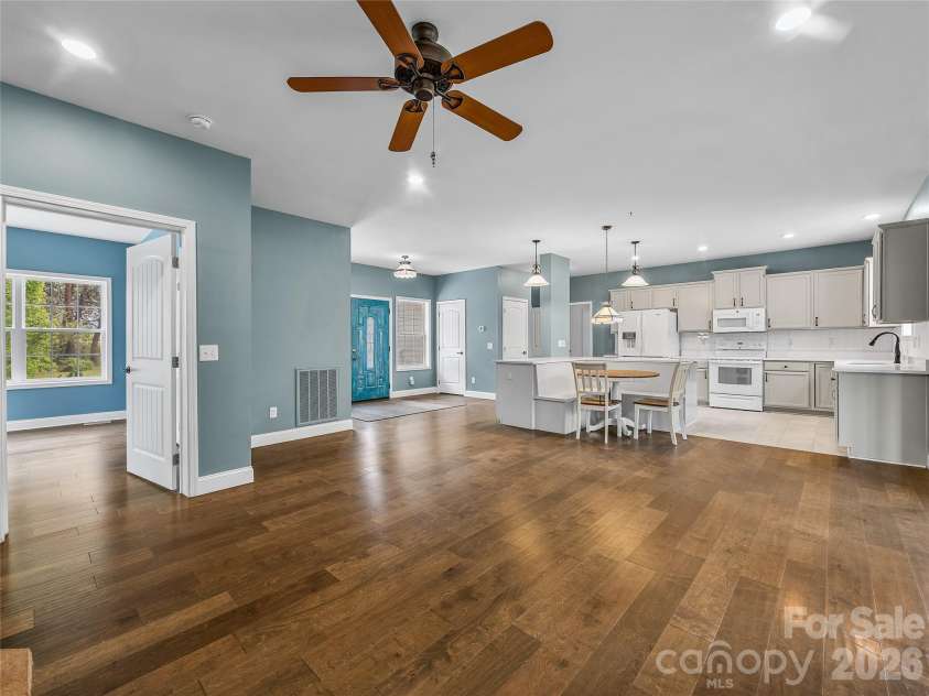 2500 Blackstock Road, Landrum, SC 29356.  MLS# CAR4367962, YatesRealty ID 10414. 