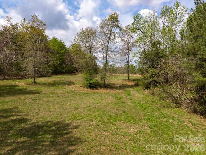 2500 Blackstock Road, Landrum, SC 29356.  MLS# CAR4367962, YatesRealty ID 10414. 
