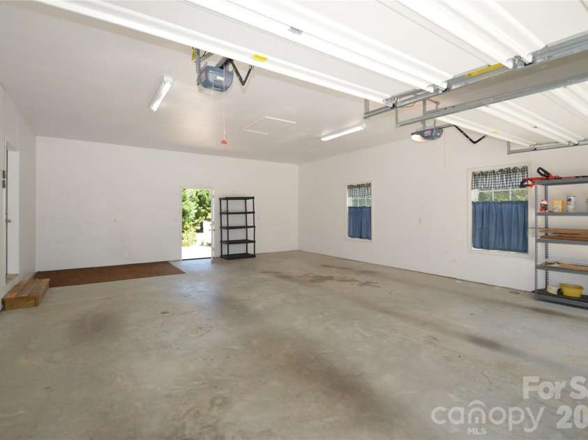 2500 Blackstock Road, Landrum, SC 29356.  MLS# CAR4367962, YatesRealty ID 10414. 