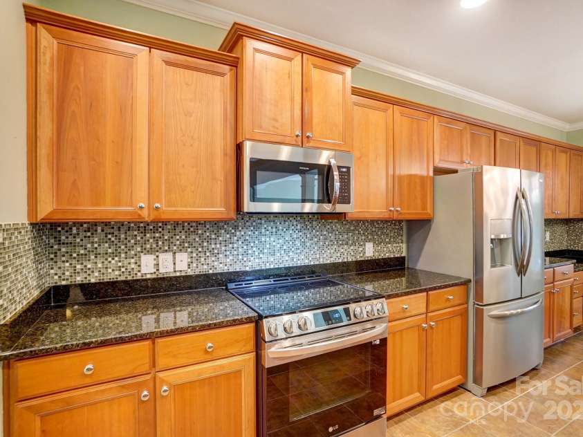 41108 Calla Lily Street, Fort Mill, SC 29707.  MLS# CAR4234054, YatesRealty ID 10415. 