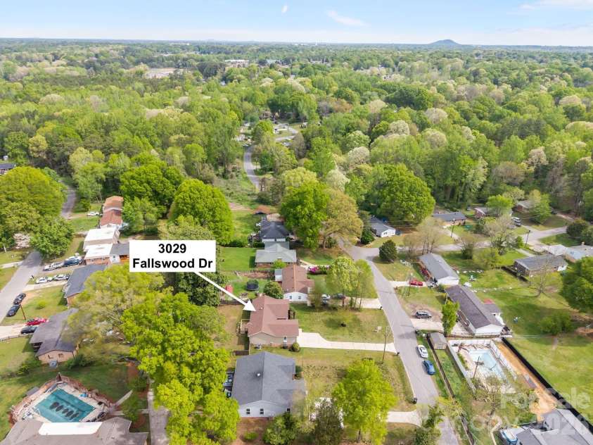 3029 Fallswood Drive, Gastonia, NC 28052.  MLS# CAR4363537, YatesRealty ID 10419. 