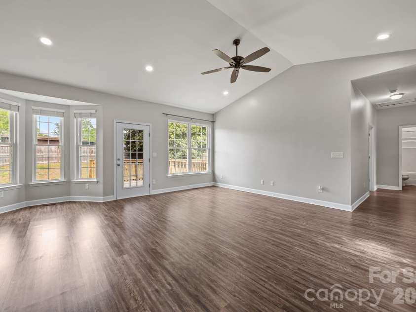 3029 Fallswood Drive, Gastonia, NC 28052.  MLS# CAR4363537, YatesRealty ID 10419. 