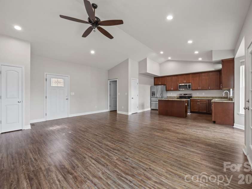 3029 Fallswood Drive, Gastonia, NC 28052.  MLS# CAR4363537, YatesRealty ID 10419. 