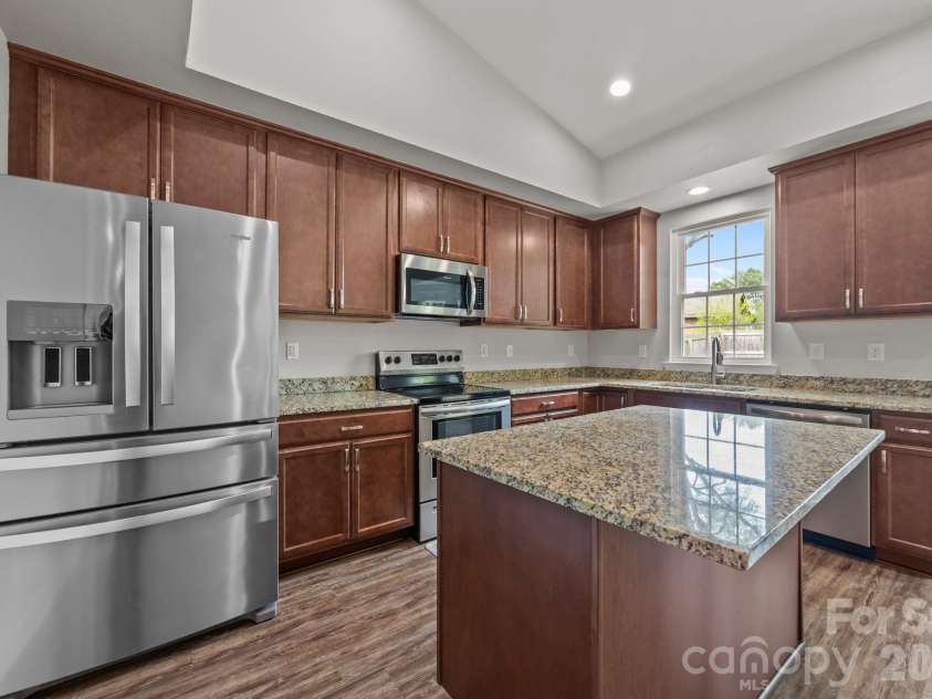 3029 Fallswood Drive, Gastonia, NC 28052.  MLS# CAR4363537, YatesRealty ID 10419. 