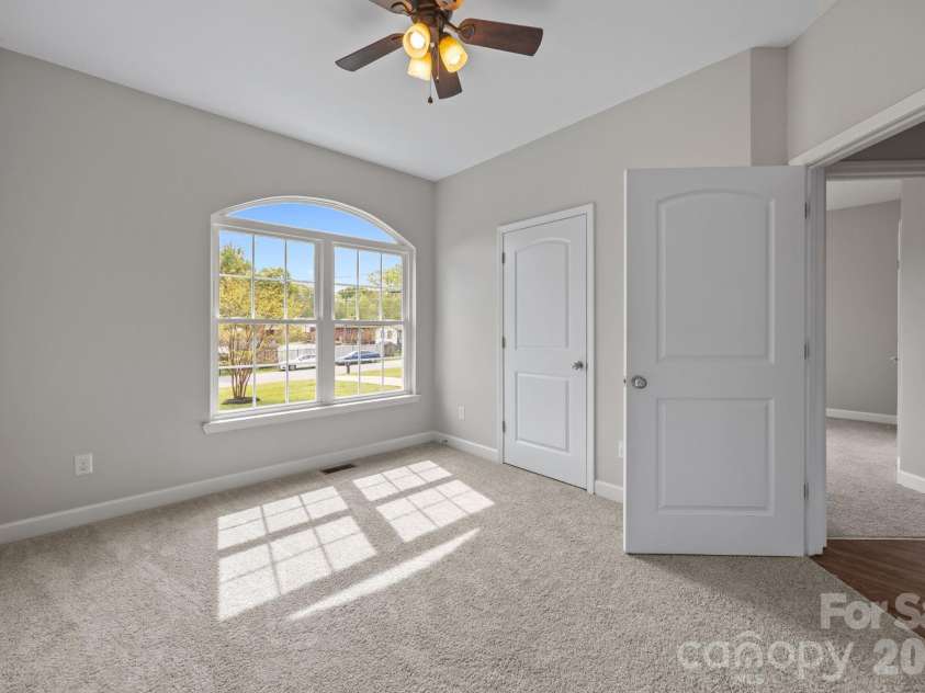 3029 Fallswood Drive, Gastonia, NC 28052.  MLS# CAR4363537, YatesRealty ID 10419. 