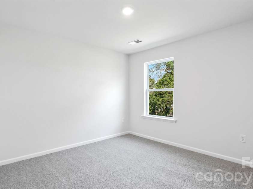 129 Lauren Lane, Hendersonville, NC 28792.  MLS# CAR4338001, YatesRealty ID 1042. Photos are representative