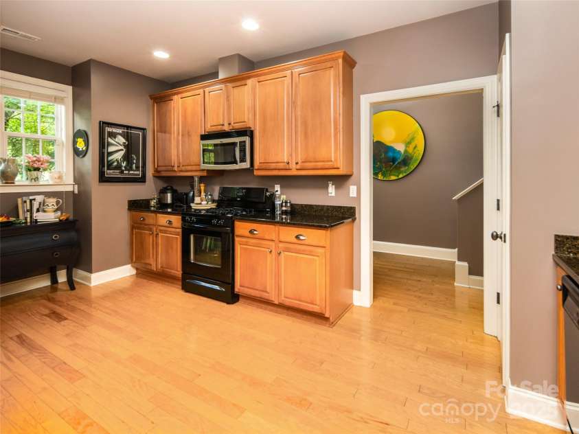 26 Black Horse Run, Biltmore Lake, NC 28715.  MLS# CAR4307012, YatesRealty ID 1042. 