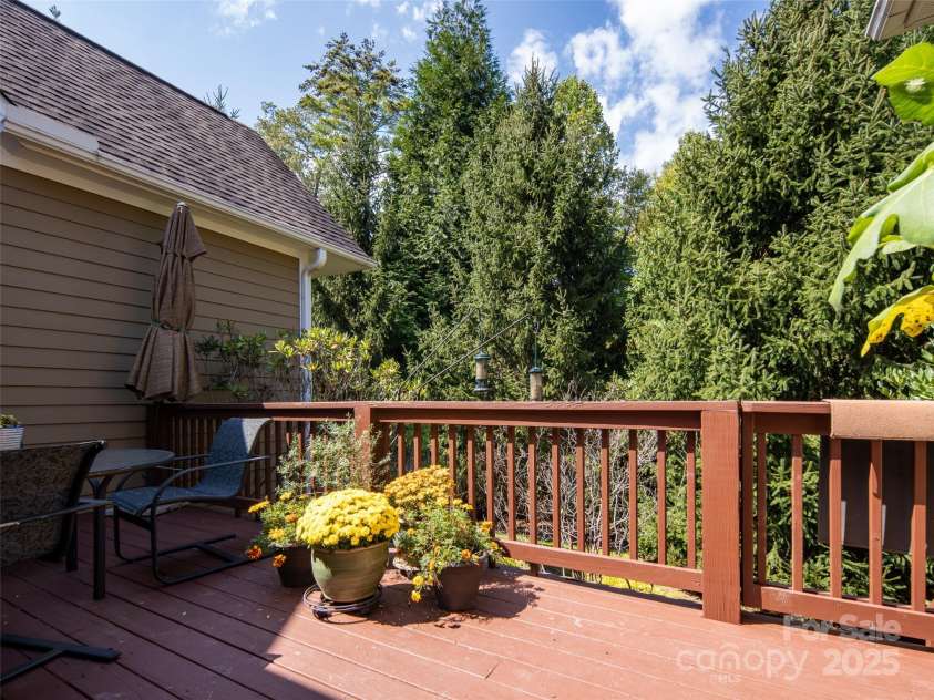 26 Black Horse Run, Biltmore Lake, NC 28715.  MLS# CAR4307012, YatesRealty ID 1042. 