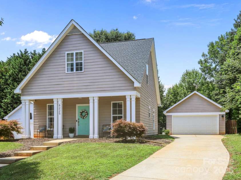 8225 Ballymore Court, Huntersville, NC 28078.  MLS# CAR4276433, YatesRealty ID 1042. Birkdale Cottage