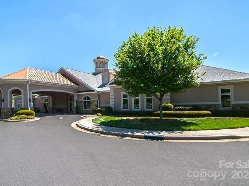 786 Platinum Drive, Fort Mill, SC 29708.  MLS# CAR4223817, YatesRealty ID 10421. 