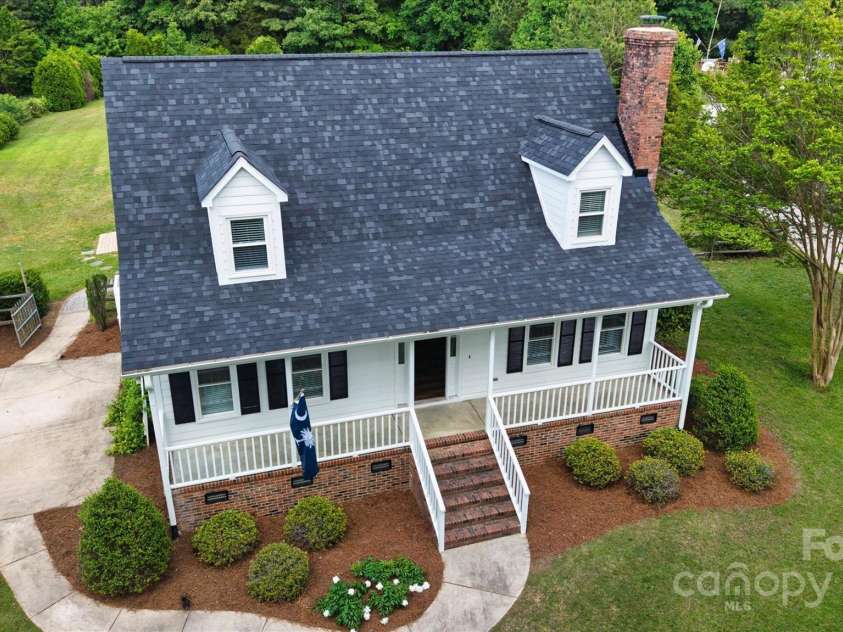 1920 Williford Woods Lane, Rock Hill, SC 29730.  MLS# CAR4252025, YatesRealty ID 10422. 